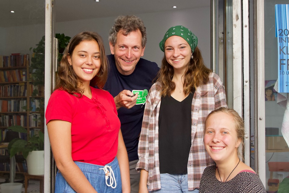 Klimaaktionsbüro-Team: Anna, Dirk, Sarah-Lea und Clara
